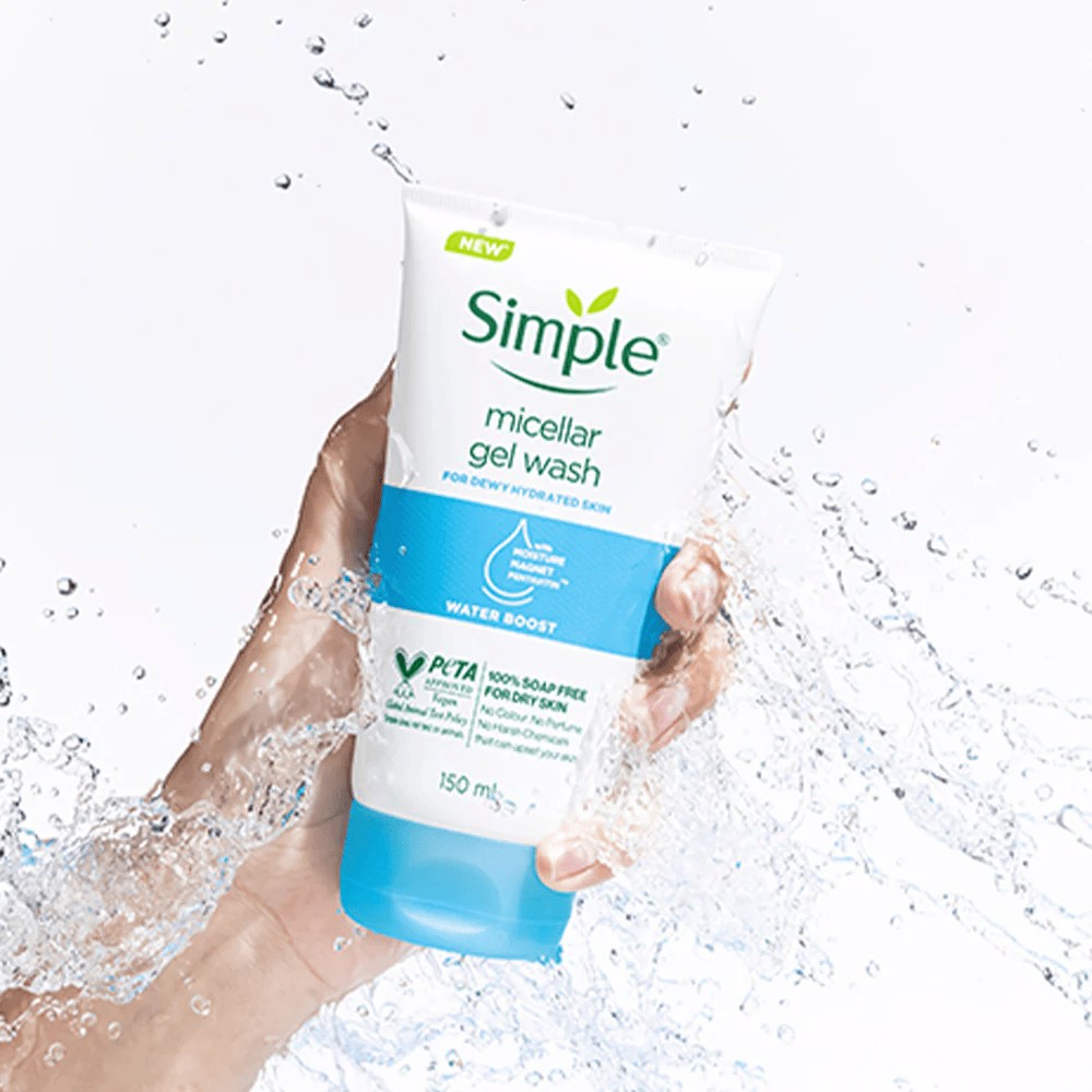 <h1><strong style="background-color: rgb(255, 255, 255); color: rgb(34, 34, 34);">Simple Water Boost Micellar Gel Face Wash For Dry &amp; Sensitive Skin 150ml</strong></h1><p> </p>